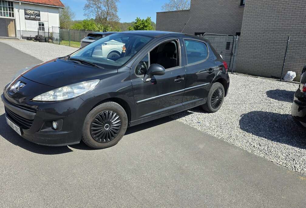 Peugeot 207+ 1.4e 75ch