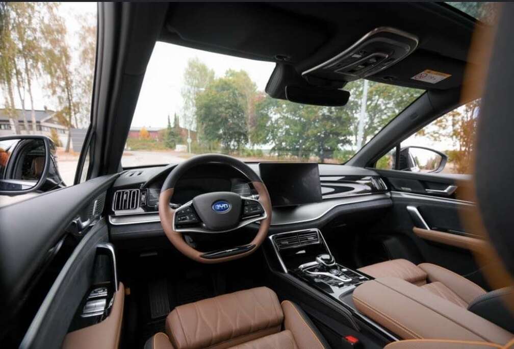 BYD 86.4 kWh Premium