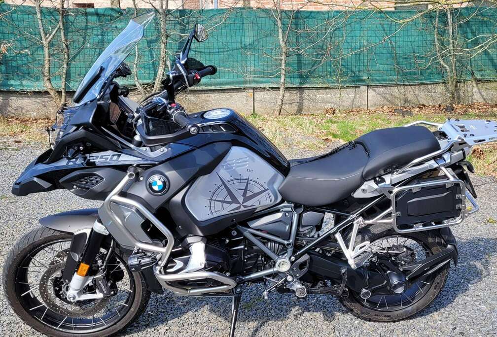 BMW Triple black full791 c.t. ok..