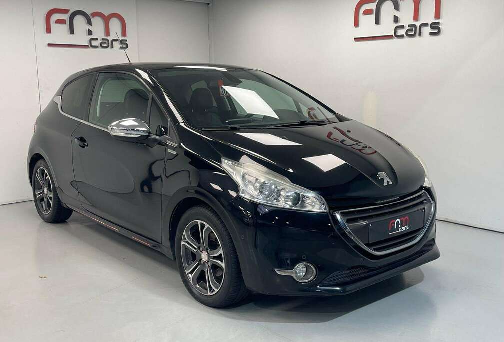 Peugeot 1.2i benzine bwj2013 Sportzetels Navi Cruise Garnt