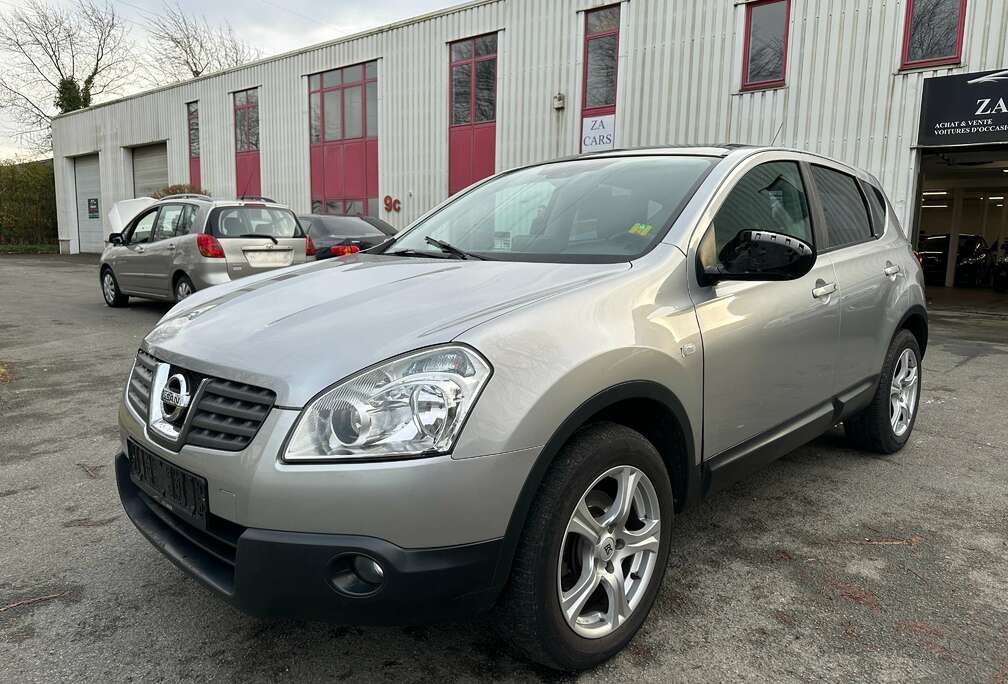 Nissan 2.0i 4WD Tekna Pack Executive CVT