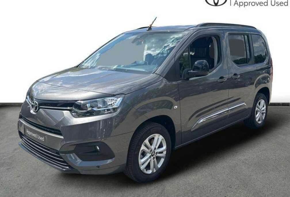 Toyota Verso AT 5 seats  carplay  camera