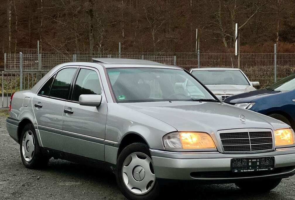 Mercedes-Benz Oldtimer Elegance C220