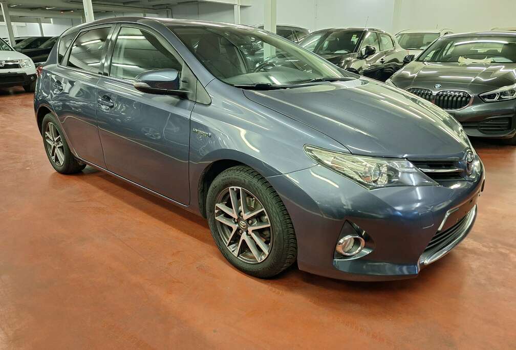 Toyota Auris HEV 1.8i HSD Dynamic CVT