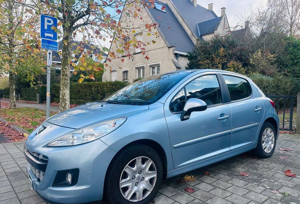 Peugeot 207 1.6i Allure BOTE AUTOMATIQUE