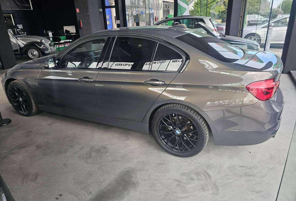 BMW 330iA