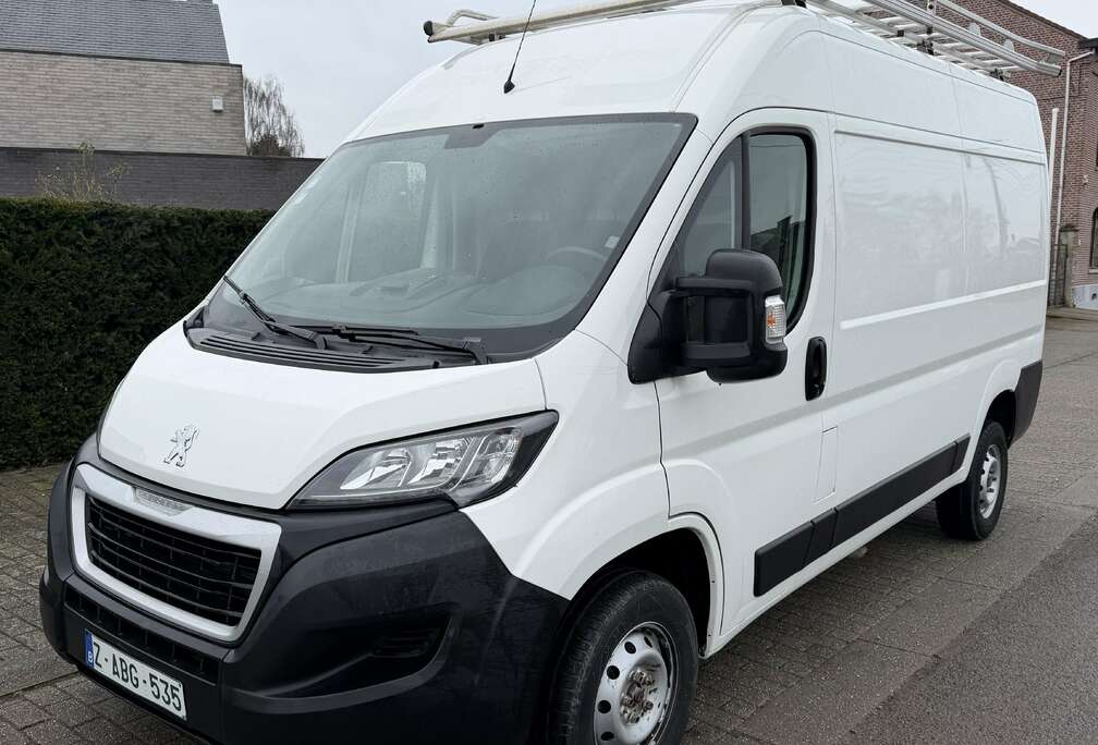 Peugeot TOLE 330 L2H2 BLUEHDI 130 S&S PREMIUM