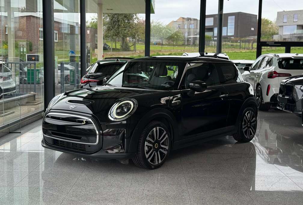MINI 3-deurs / LEER / CAM / HARMAN-KARDON / HUD / CARPLAY / VERW ZETEL + STUUR / ++