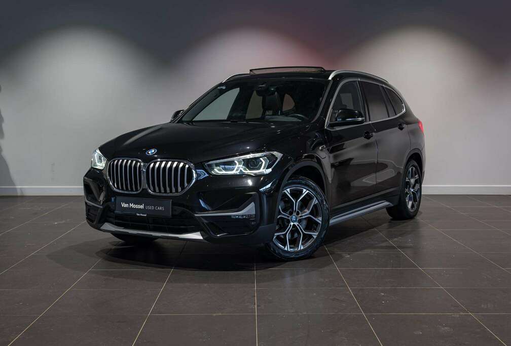 BMW xDrive25e  LED  X-Line  Camera  Pano dak