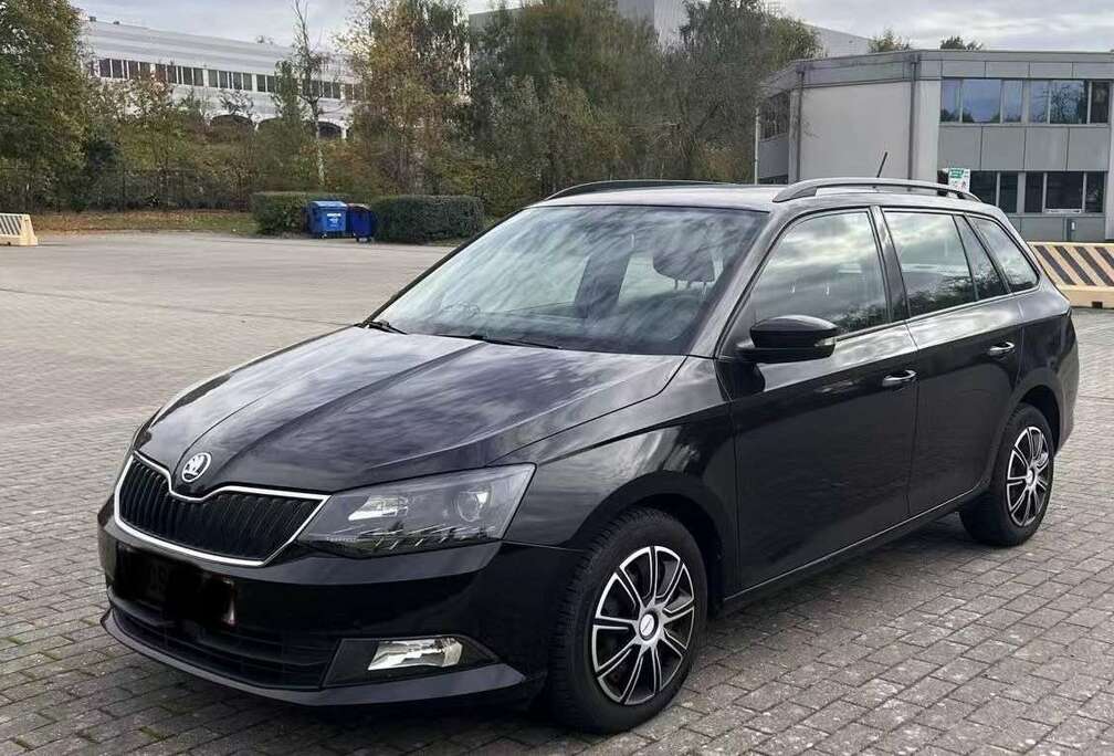 Skoda Combi 1.4 TDI (2016, CarPlay, Cruise Contr