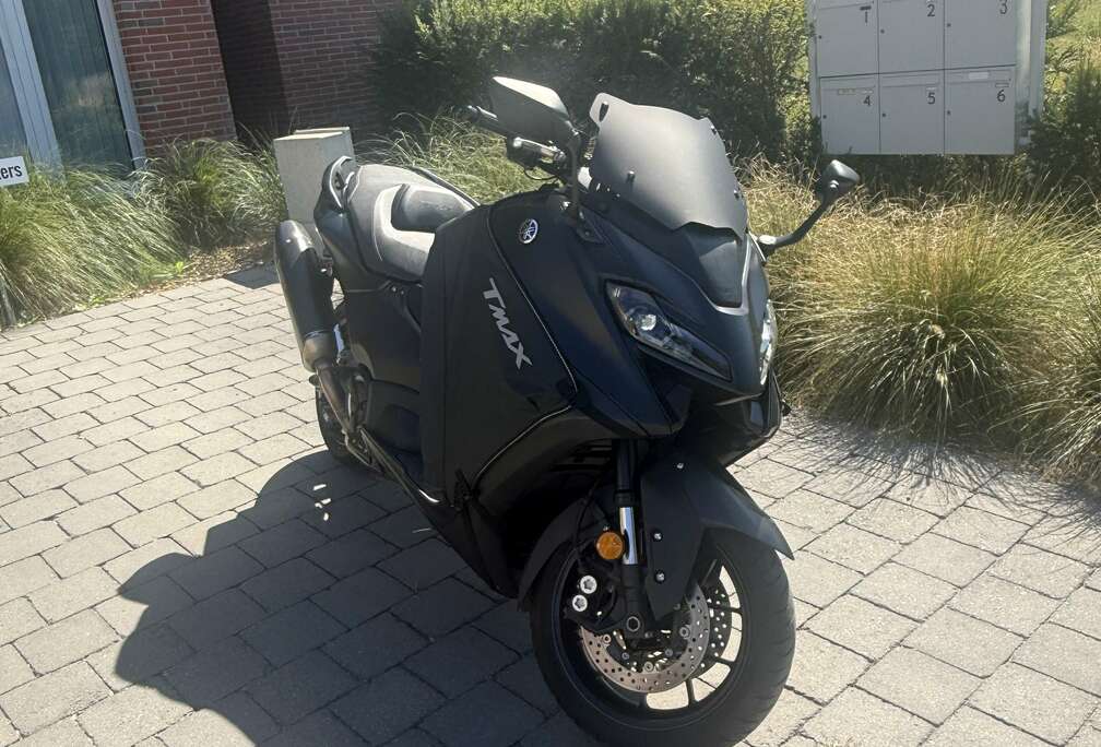 Akrapovic