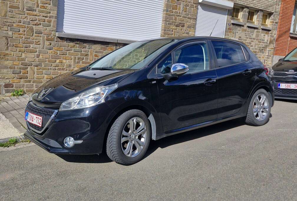 Peugeot 208 1.2i Style