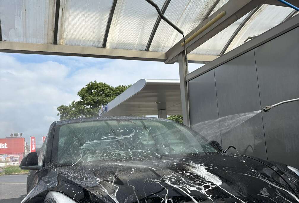 Tesla Standard Reichweite Plus Hinterradantrieb