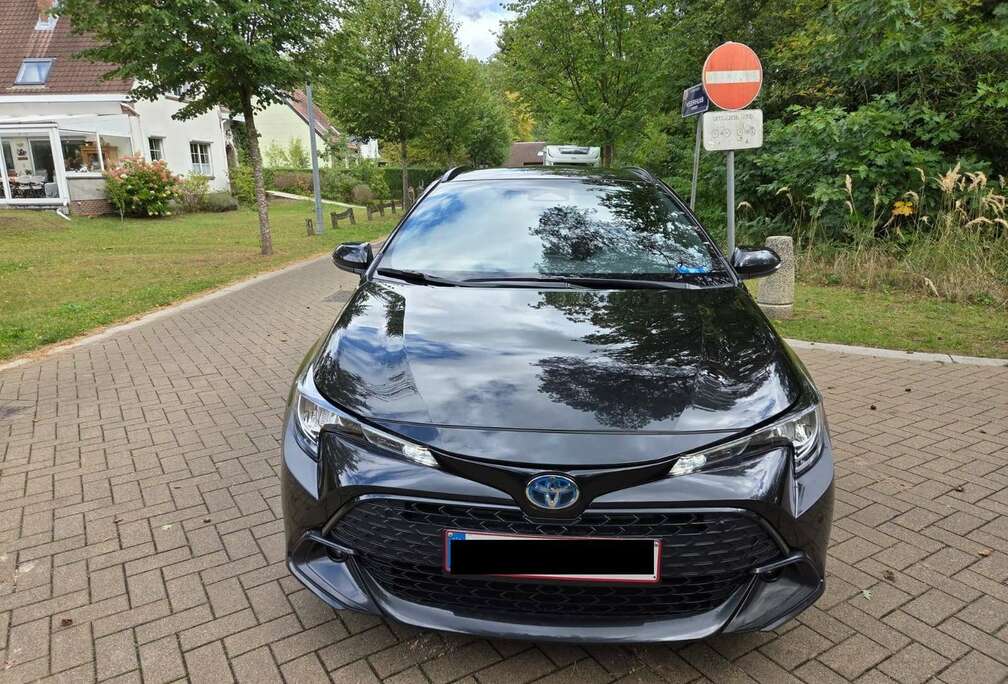 Toyota Corolla 1.8 Hybrid Business Edition