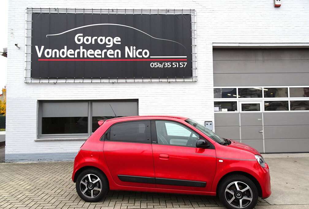 Renault 1.0 i 5d. Limited AIRCO,CRUISE,BLUETH,ALU,PDC