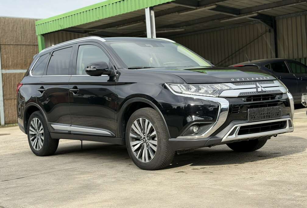 Mitsubishi 2.0 Diamant Edition-Navi-Leder-Led-Cruise-7pl-2021