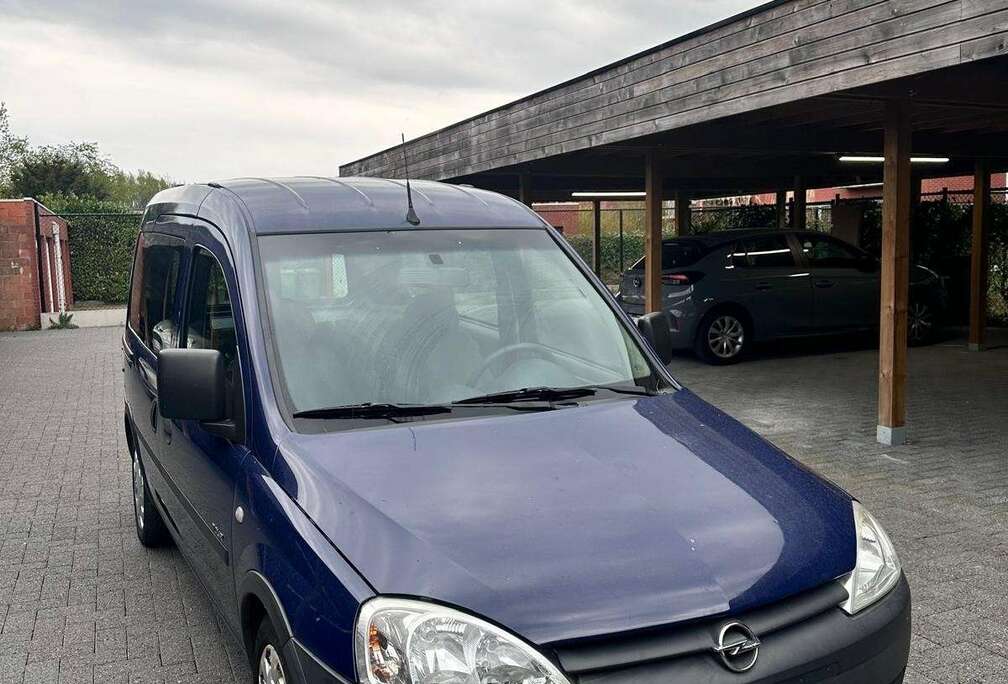 Opel Tour 1.4i XEP ongekeurd