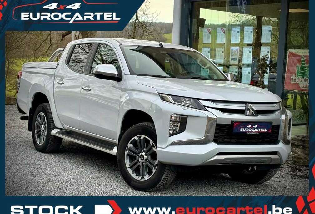 Mitsubishi 2.3 DI-D 4X4  AUTO  CAPOT DE BENNE  ATTACHE 3T