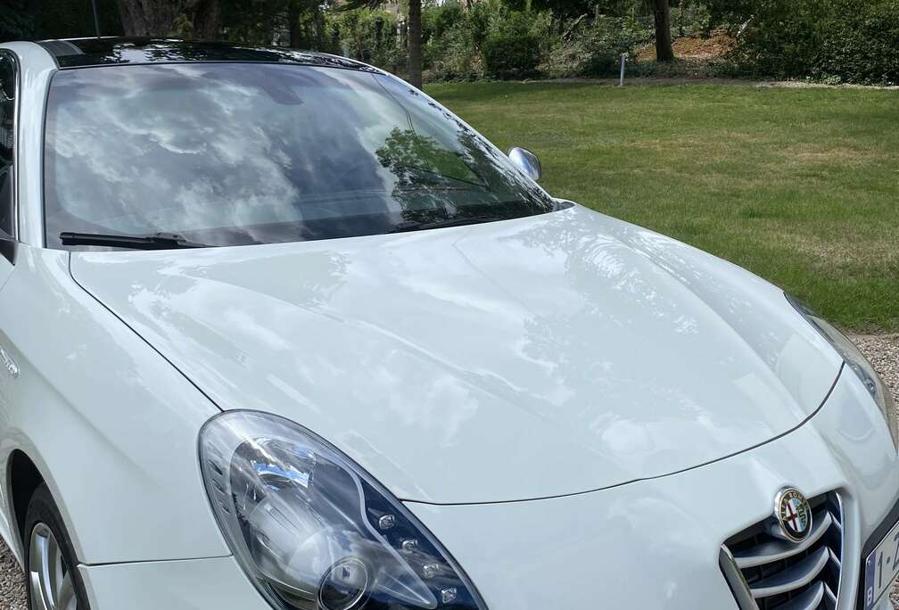 Alfa Romeo 1.6 JTDm Distinctive