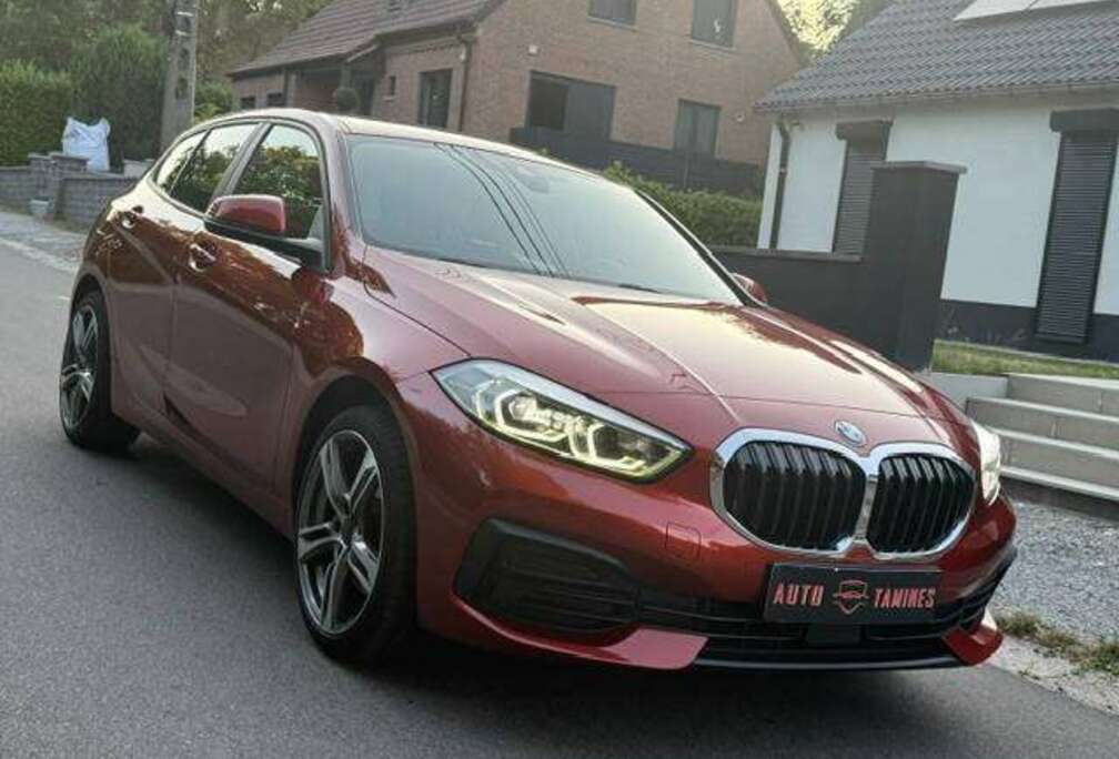 BMW 118i Sport Edition / 1er Main / Full Led / Front assist / Car-Play