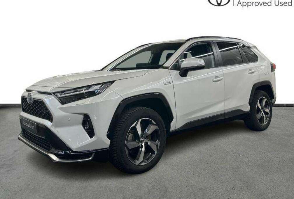 Toyota Dynamic Plus PLUG-IN AWD