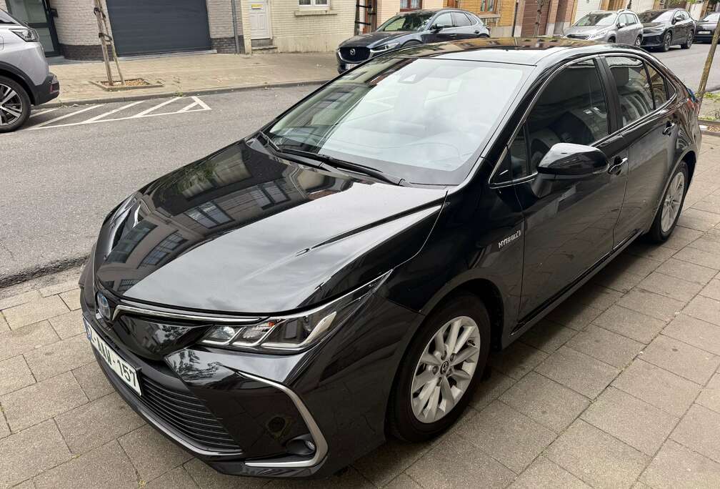 Toyota 1.8 HYBRID 19000KM NEUF GARANTIE 1ER MAIN NEUF