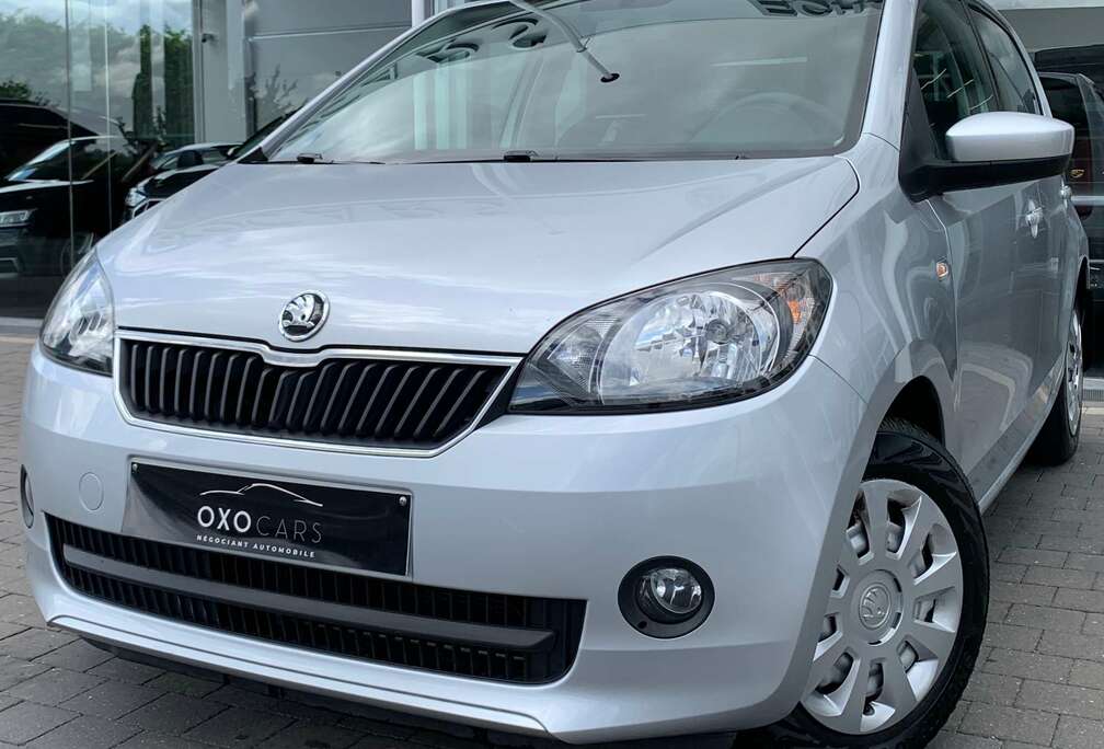 Volkswagen 1.0i / Boite Auto / Gps / Airco / Bluetooth / PDC