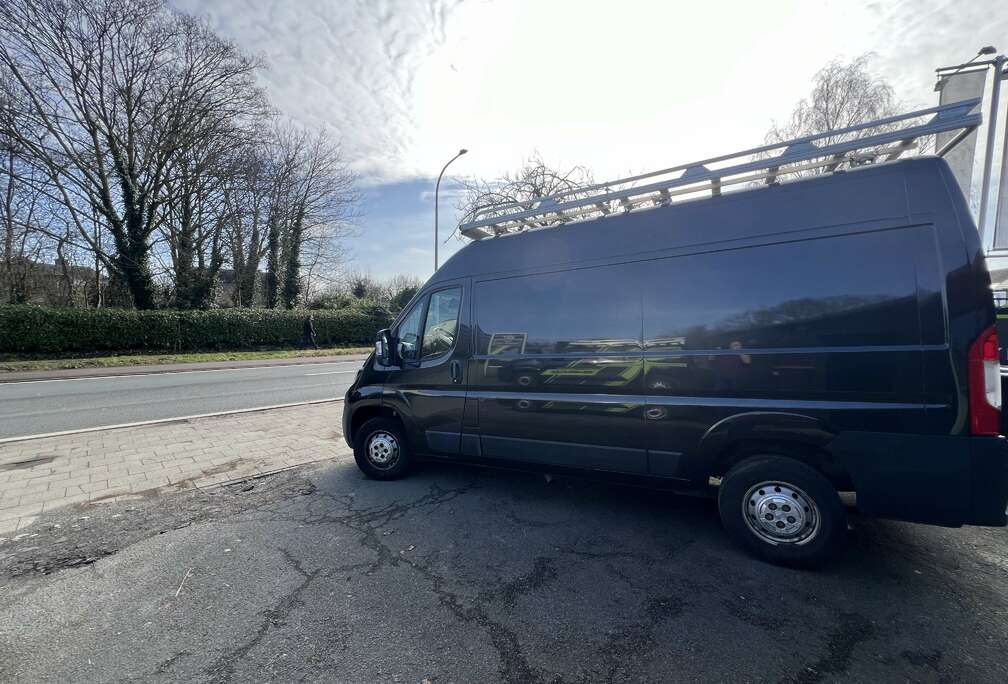 Peugeot 2.2 BlueHDi L2H2 Asphalt S/S