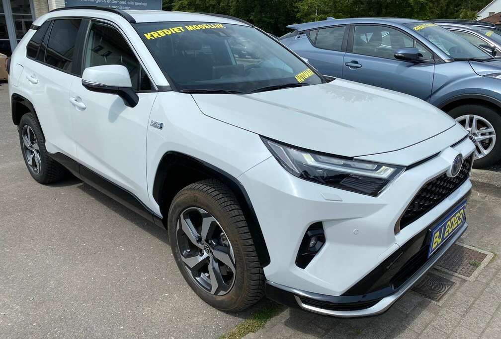 Toyota 2.5i i-AWD PHEV Dynamic Plus PLUG-IN HYBRID