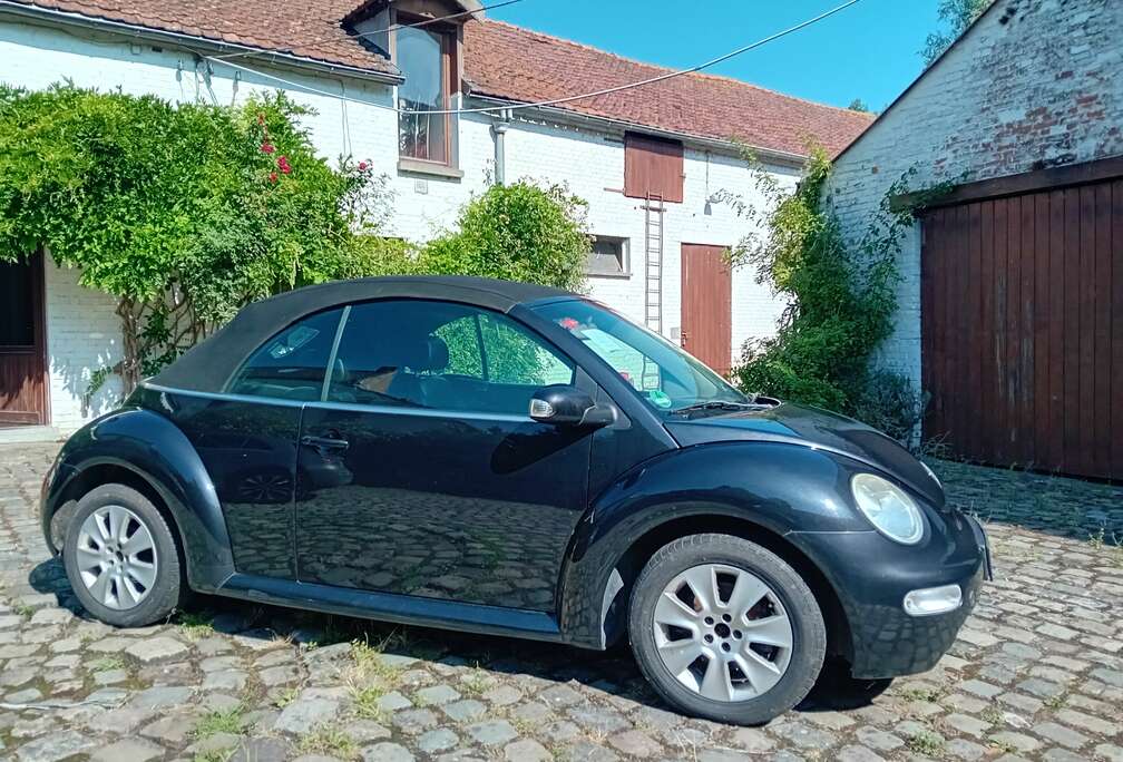 Volkswagen New Beetle Cabrio 1.6i Elegance Edition