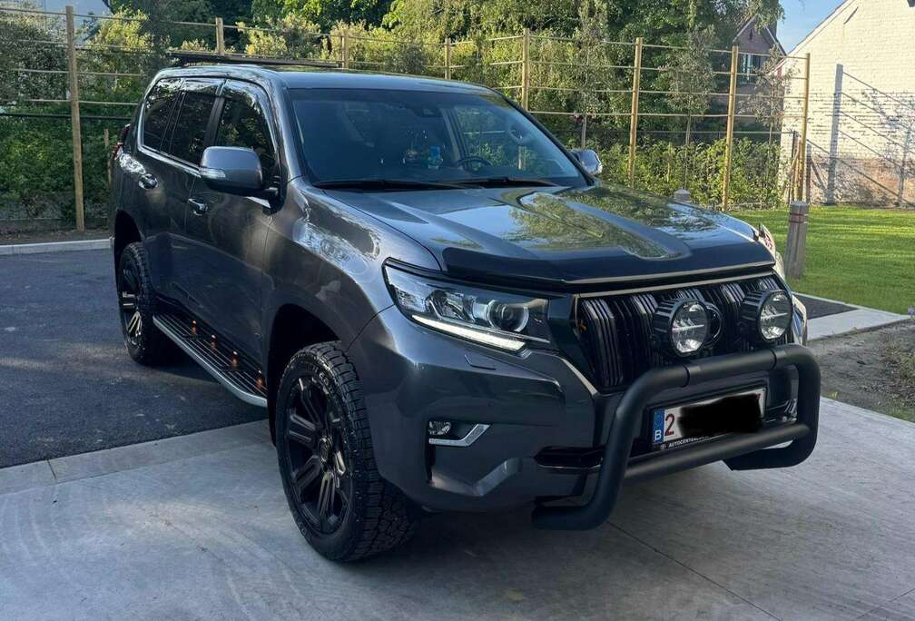 Toyota Land Cruiser 2.8 D-4D Dynamic A/T