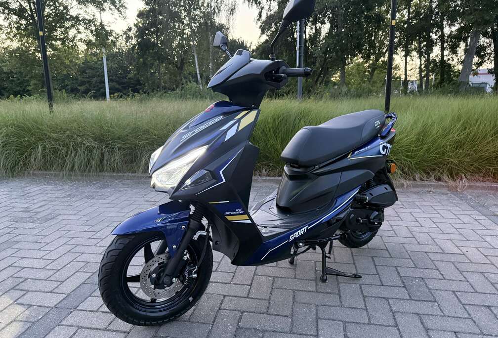 Sirocco sport A klasse rijden zonder rijbewijs