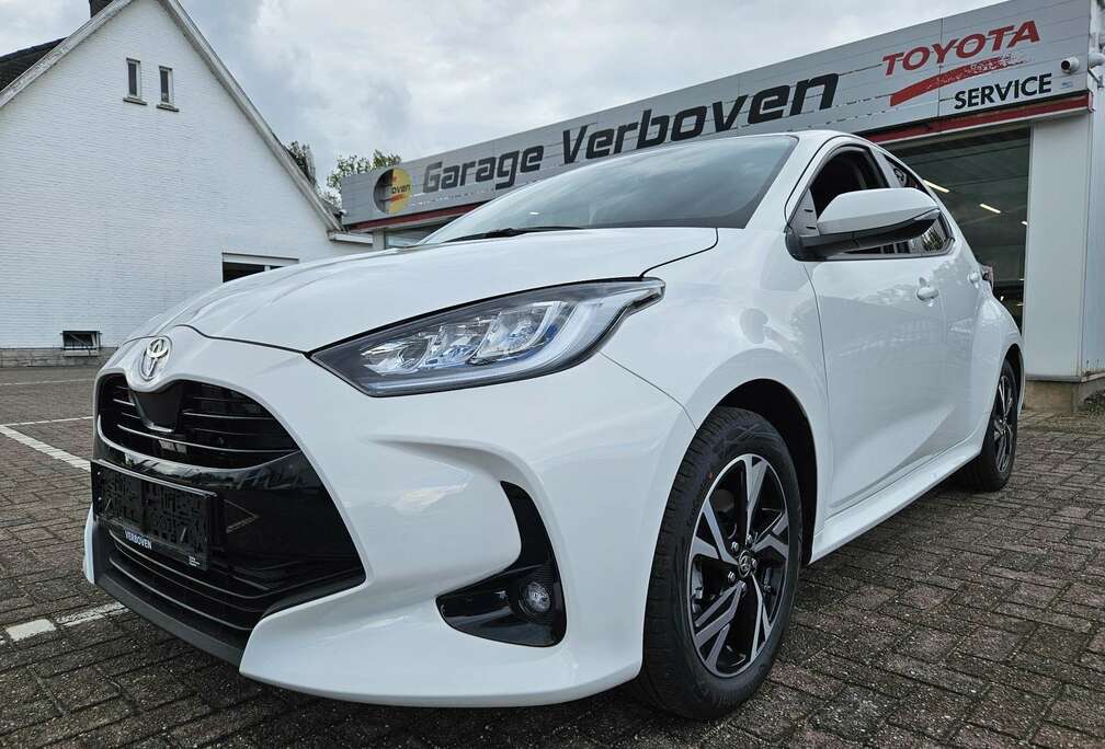 Toyota 1.5i VVT-i Hybrid E-CVT Dynamic (85kW)