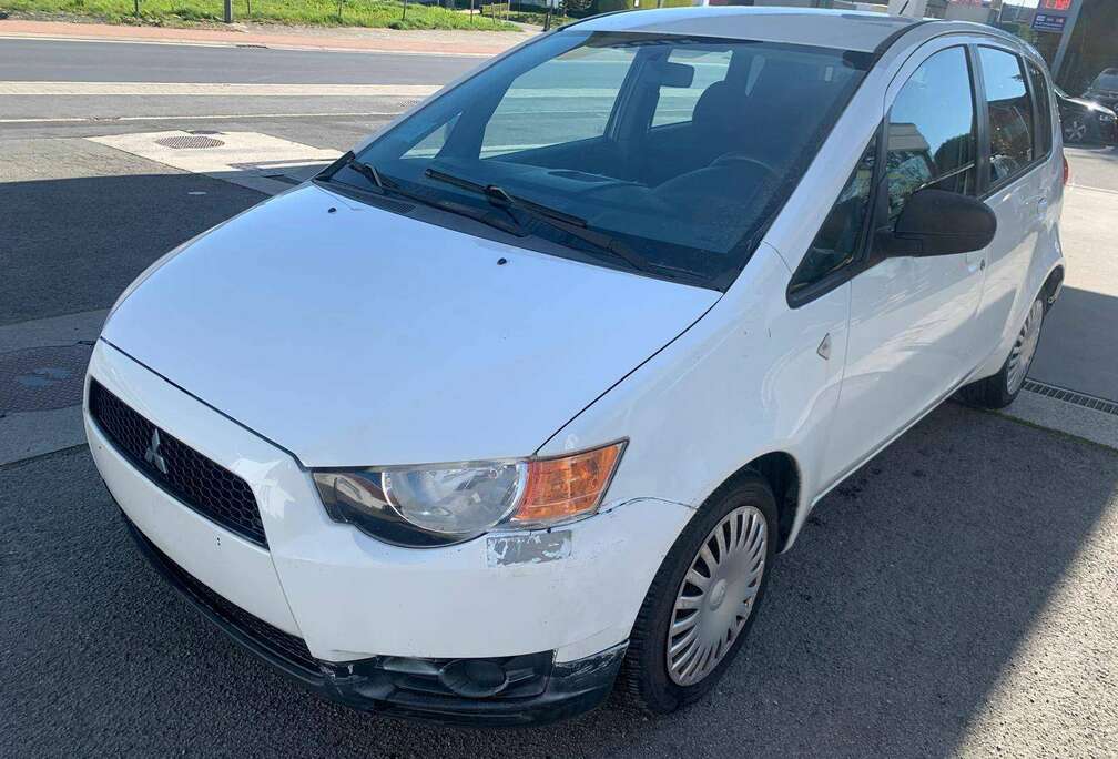 Mitsubishi Colt 1.1i Invite