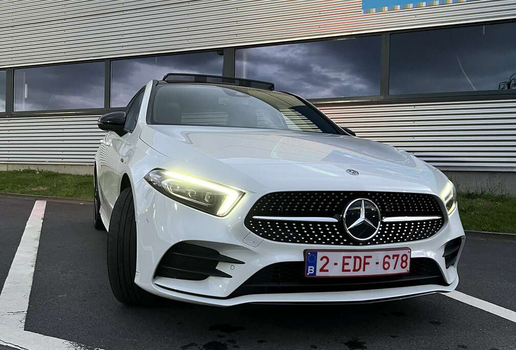 Mercedes-Benz e 8G-DCT AMG Line full option