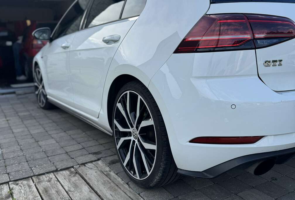 Volkswagen 2.0 TSI Performance DSG