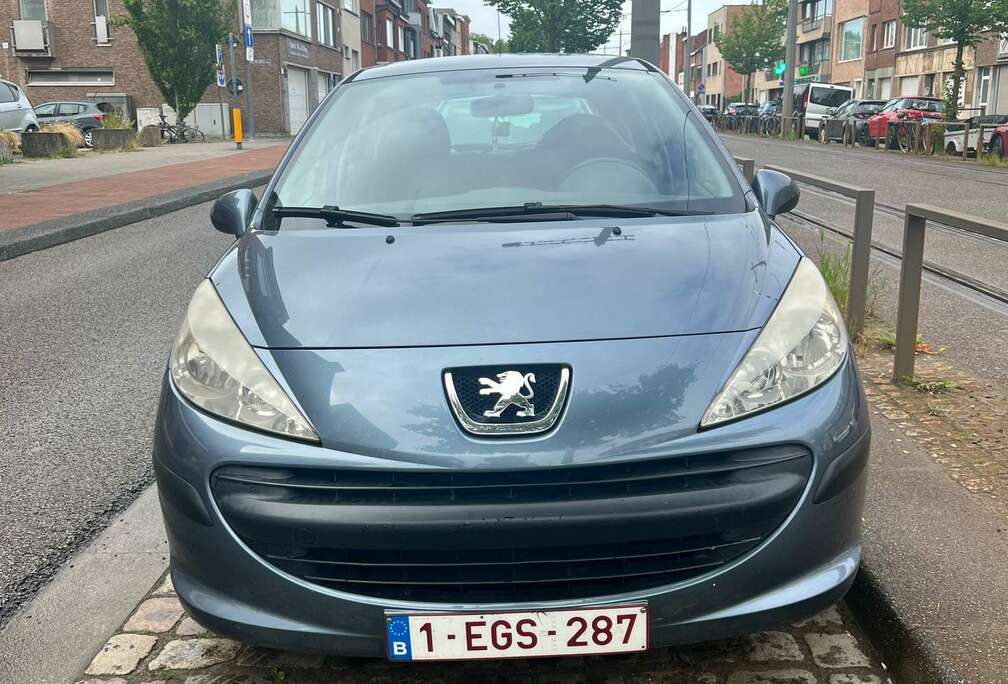 Peugeot peugeot 207 1.4 benzine