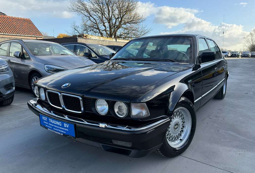 BMW iL OLDTIMER B6 Gepantserd Unieke Staatslimousine