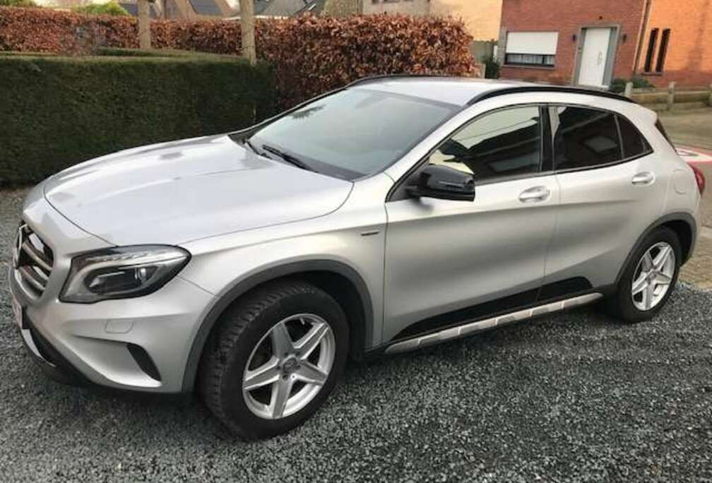 Mercedes-Benz GLA+180+Activity+Edition