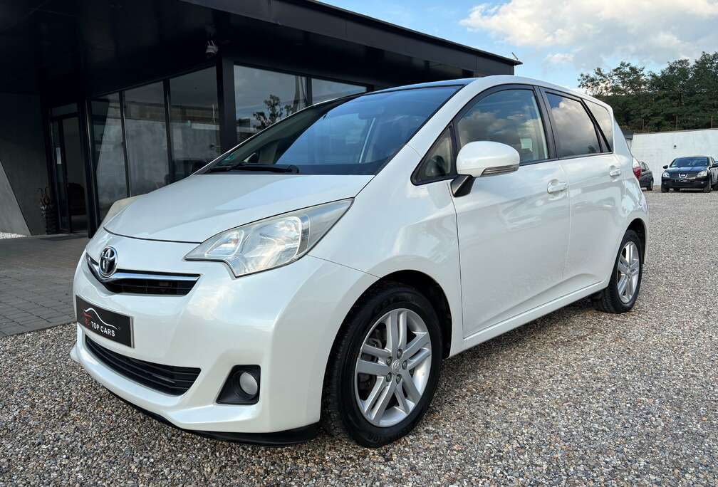 Toyota Verso S 1.33 VVT-i Comfort * 12 Mois De Garantie *