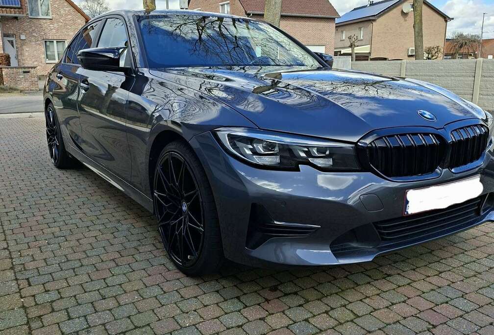 BMW 320i