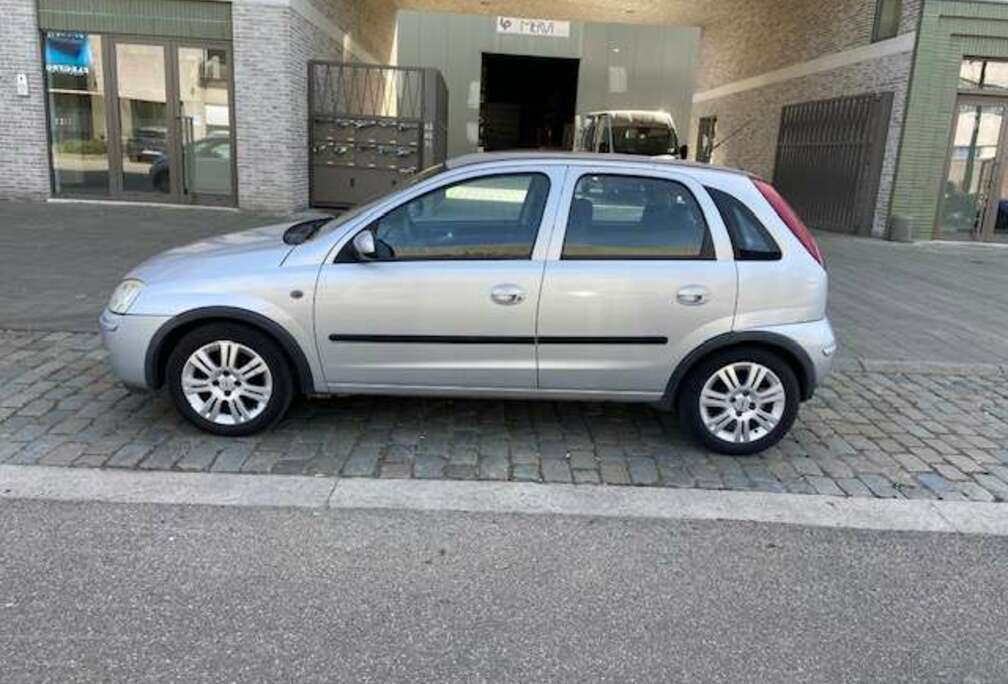 Opel Corsa 1.2i XE 16v Edition Kim Clijsters