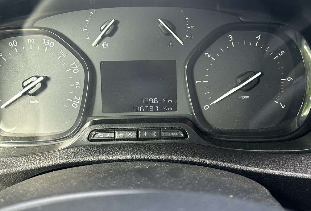 Peugeot 2.0 BlueHDi L3 Long Premium Pack