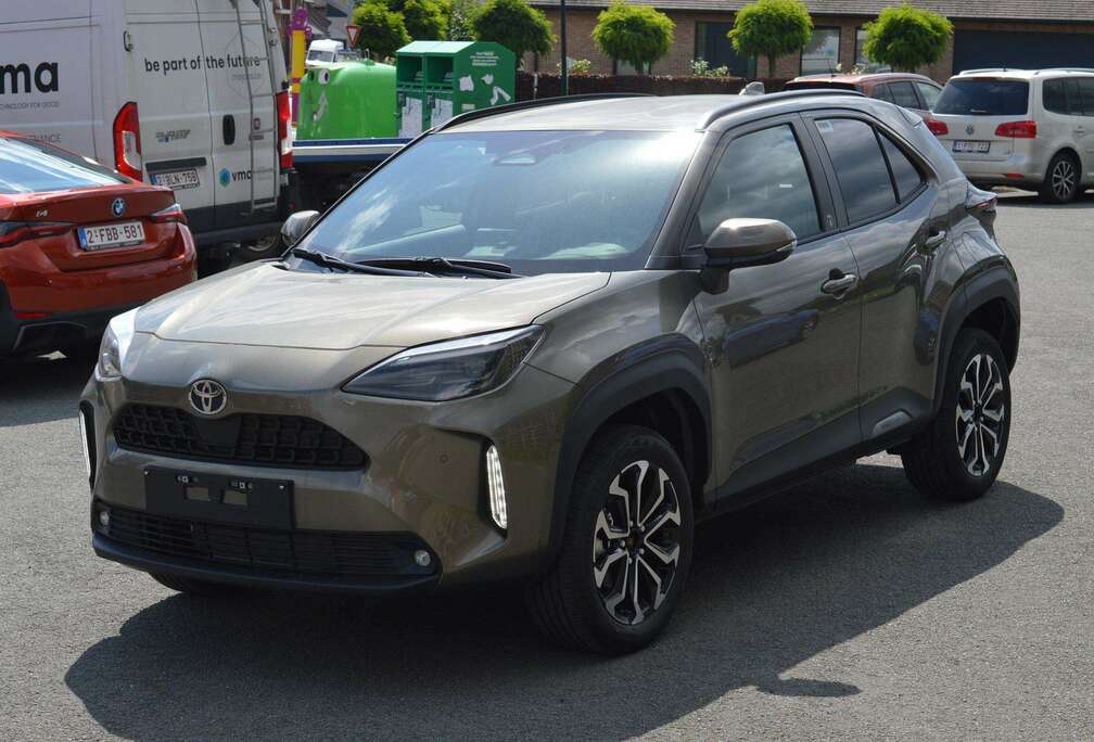 Toyota 1.5i VVT-i Hybrid Dynamic Plus TEAM Deutschland