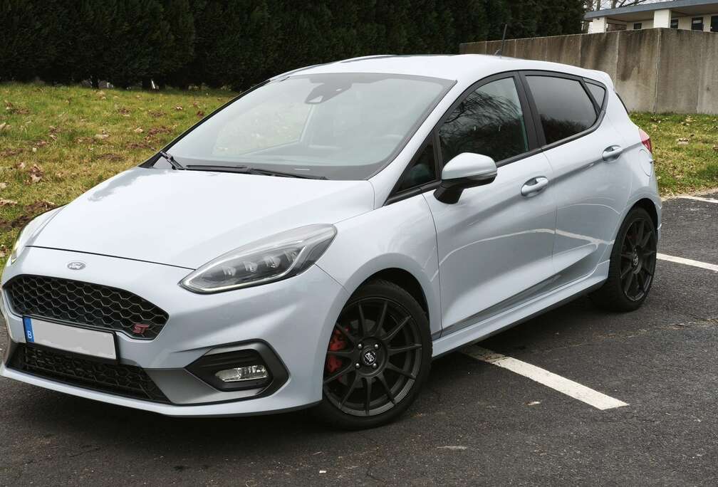 Ford Fiesta ST 1.5 EcoBoost Ultimate Pack Performance