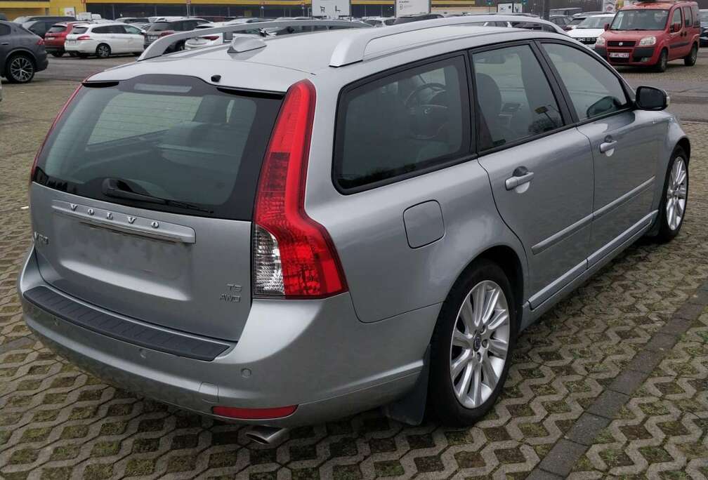 Volvo V50 2.5 T5 AWD Momentum Geartronic