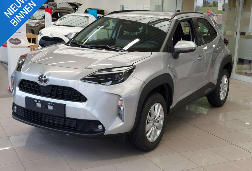 Toyota 1.5 VVT-i Hybrid Dynamic + Comfort Pack CVT