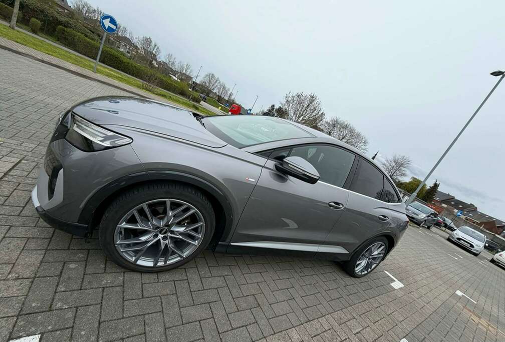 Audi Q4 e-Tron 55 kWh 35 S line