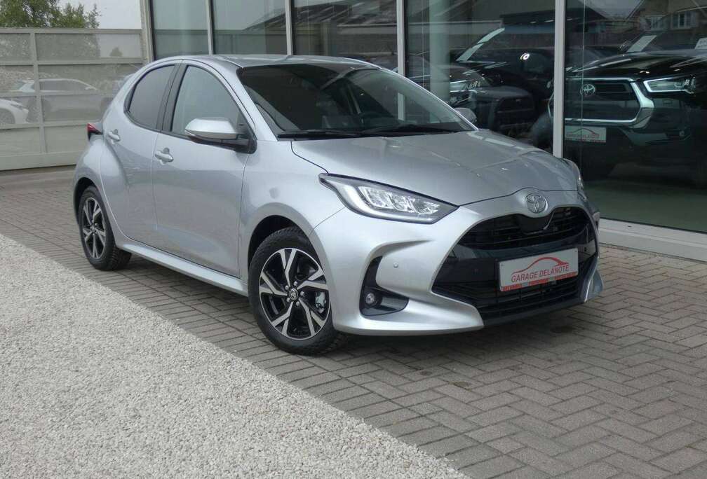 Toyota Hybrid ICONIC +Parkeersensoren V&A +GROOT SCHERM +GPS +Parkeercamera +KEYLESS ENTRY +LED Lampen