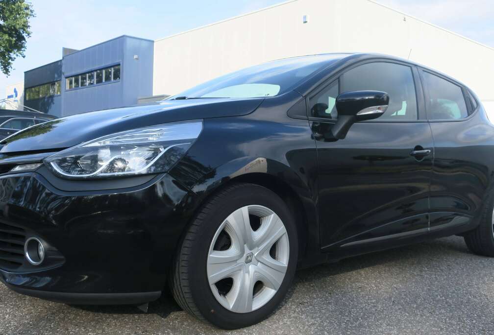 Renault Clio 1.2i Authentique  \